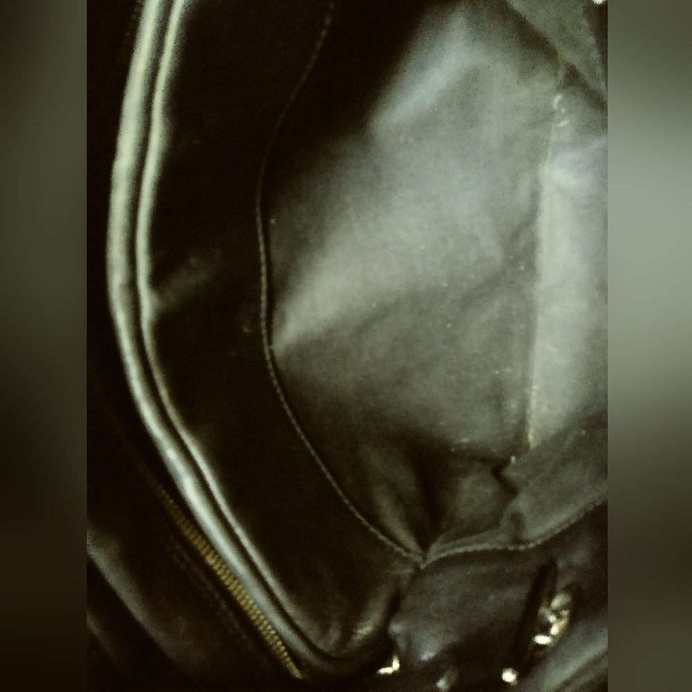 Chanel leather bag - Picture 13 of 15